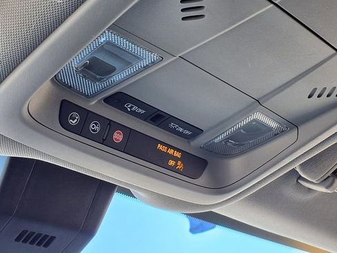 Used 2022 Chevrolet Equinox LT image 14