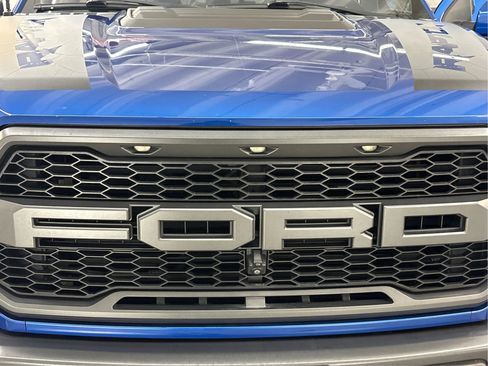 Used 2017 Ford F150 Raptor w/ Equipment Group 802A Luxury AWD/4WD image 34