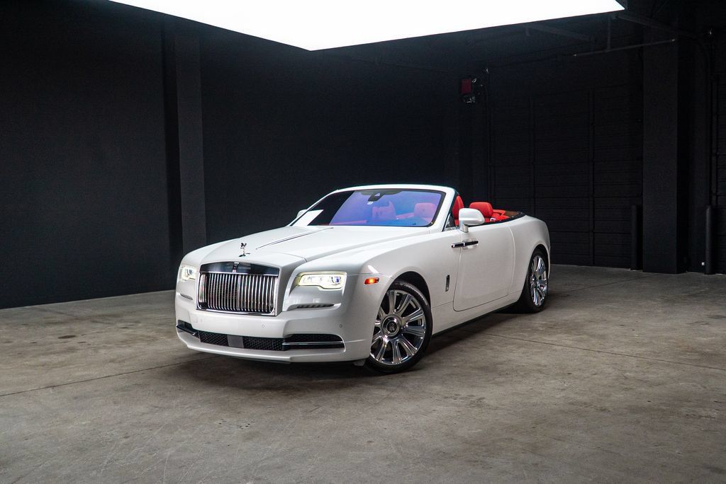 Used 2016 Rolls-Royce Dawn RWD image 56