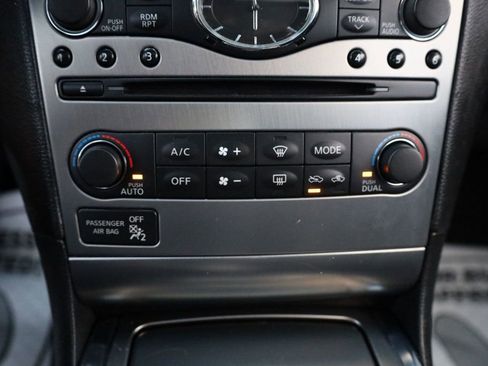 Used 2011 INFINITI G37 Journey w/ Premium Pkg image 30