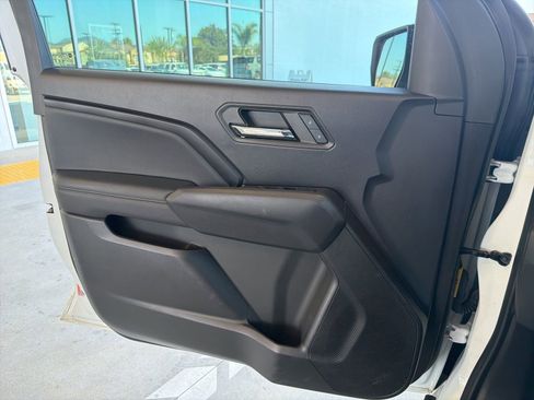 Used 2023 Chevrolet Colorado LT w/ LT Convenience Package III RWD image 17