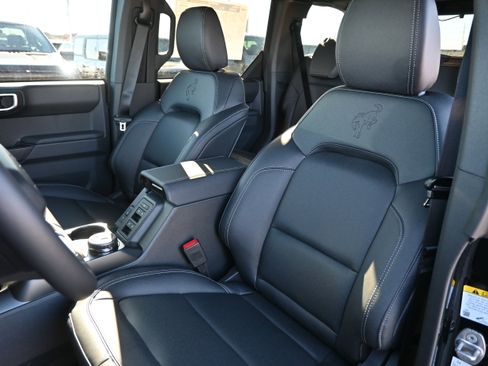 New 2025 Ford Bronco Badlands image 32