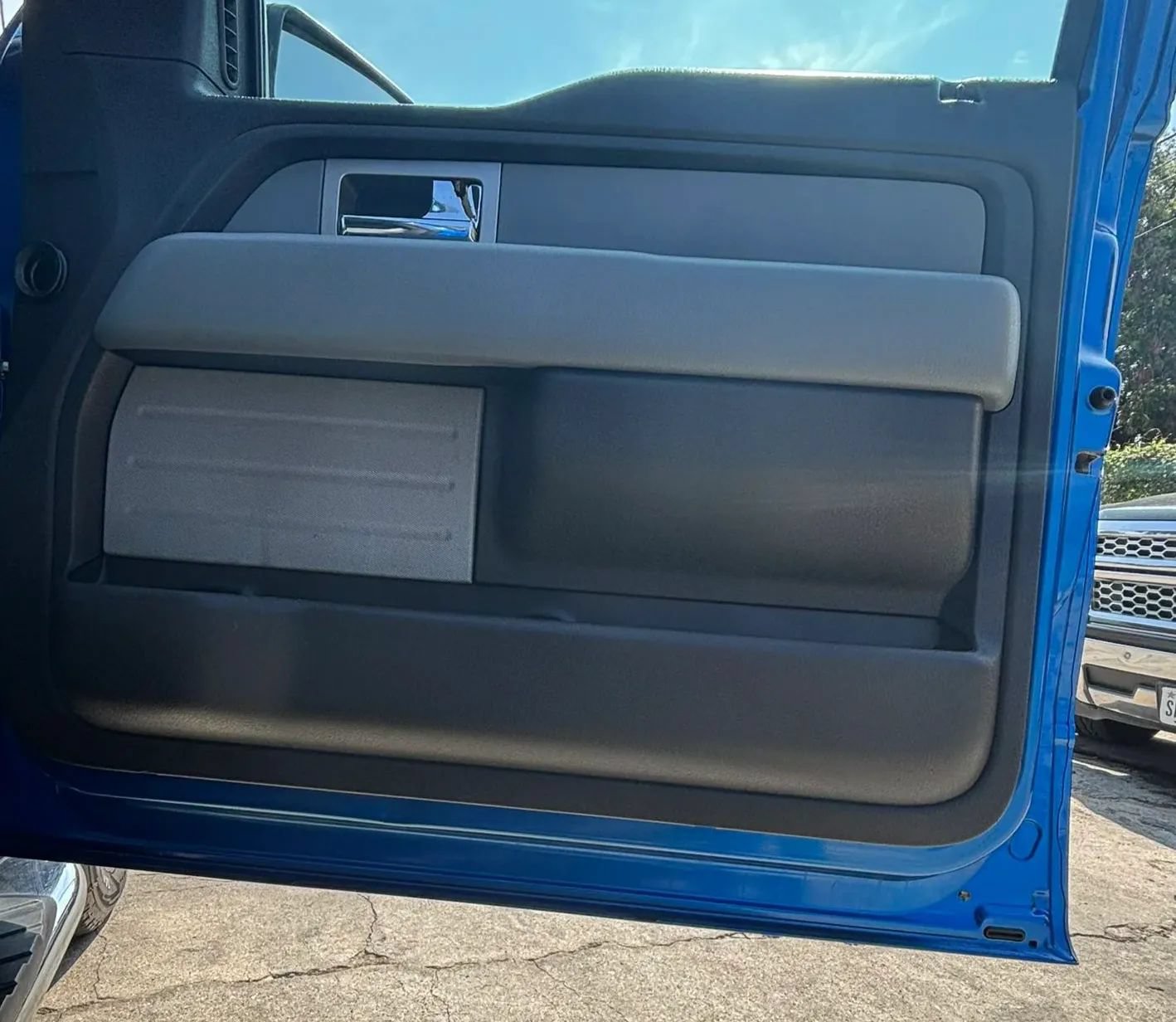 Used 2011 Ford F150 XLT w/ Trailer Tow Pkg RWD image 16