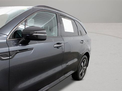 Used 2023 Kia Sorento EX w/ Panoramic Sunroof Package image 10