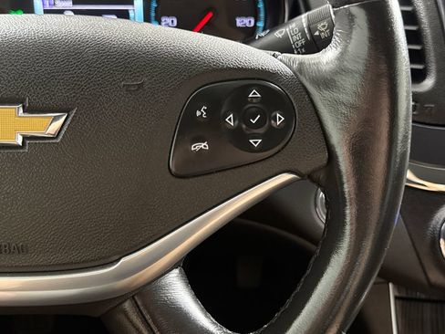 Used 2017 Chevrolet Impala Premier w/ Enhanced Convenience Package FWD image 17