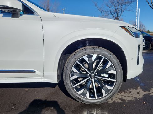 New 2026 Volvo XC90 B6 Plus w/ Protection Package Premier image 6
