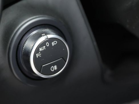 Used 2017 Ferrari California T RWD image 24