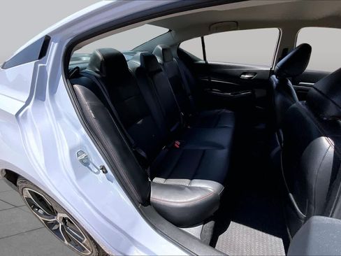 Used 2024 Nissan Altima 2.5 SR FWD image 19