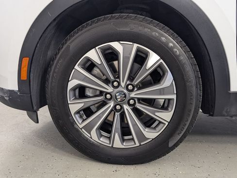Used 2024 Buick Envision Preferred AWD/4WD image 9
