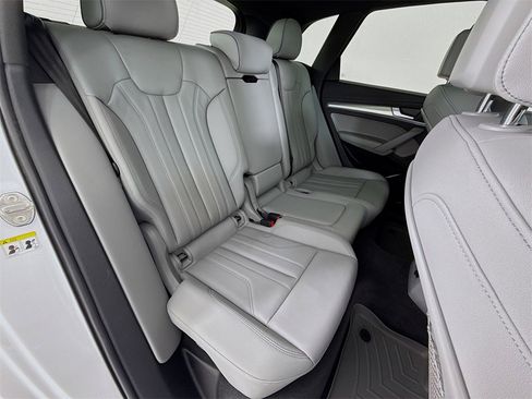 Used 2024 Audi Q5 2.0T Premium image 26