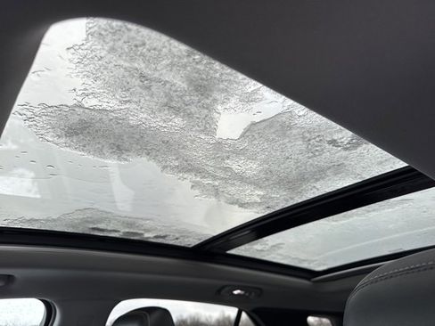 Used 2020 Chevrolet Equinox Premier image 7