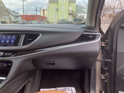 Used 2020 Buick Enclave Essence w/ Sound and Sites Package image 30