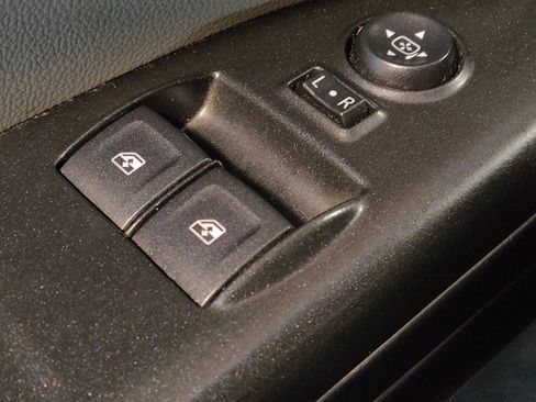 Used 2018 Chevrolet Colorado W/T w/ WT Convenience Package image 27