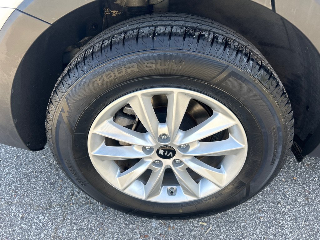 Used 2019 Kia Sorento AWD V6 image 21