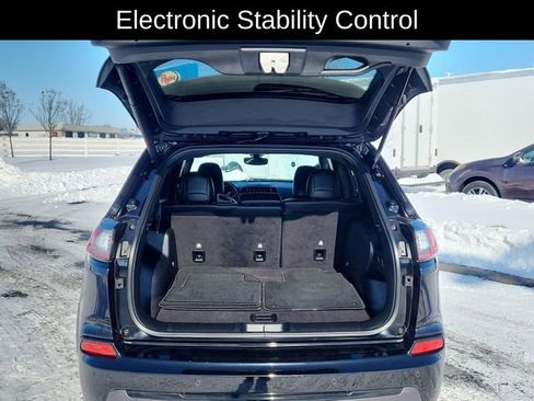 Used 2019 Jeep Cherokee High Altitude image 30