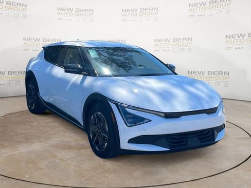 New 2025 Kia EV6 Light RWD image 7
