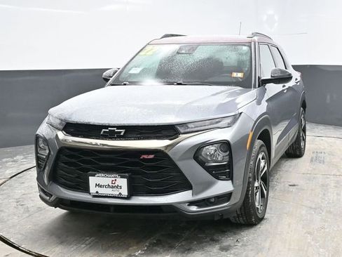 Used 2022 Chevrolet TrailBlazer RS w/ Technology Package image 2