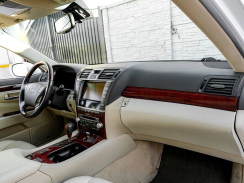 Used 2012 Lexus LS 460 image 12