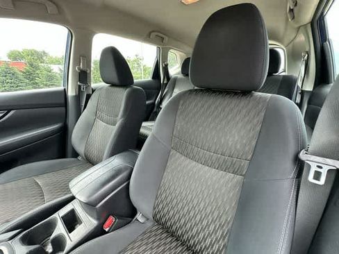 Used 2018 Nissan Rogue S AWD/4WD image 13