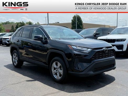 Used 2024 Toyota RAV4 XLE AWD/4WD image 1