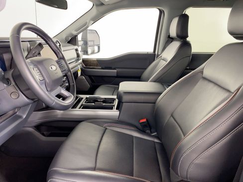 Used 2024 Ford F350 Lariat w/ FX4 Off-Road Package image 4