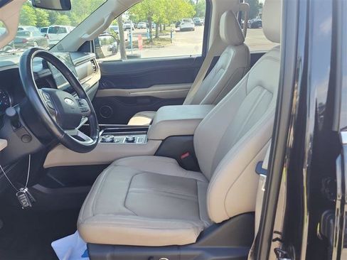 Used 2022 Ford Expedition Max Limited AWD/4WD image 8