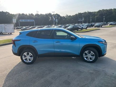 New 2026 Chevrolet Trax LS FWD image 8