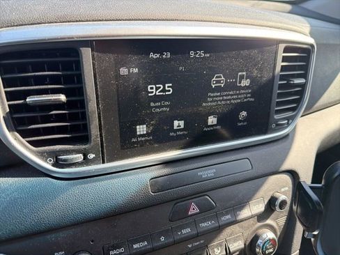 Used 2022 Kia Sportage LX w/ LX FWD Value Edition Package image 15