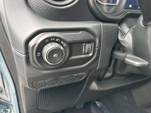 Used 2026 Jeep Wrangler Unlimited Rubicon AWD/4WD image 28