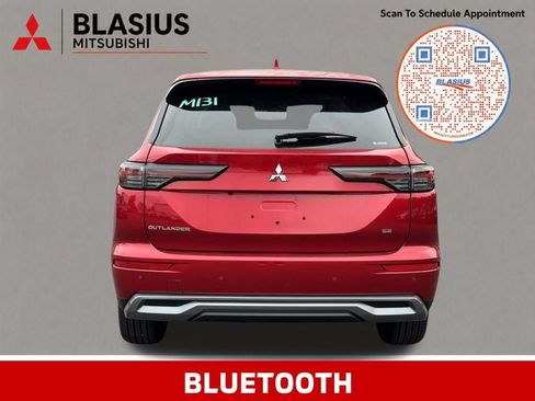 Used 2025 Mitsubishi Outlander SE AWD/4WD image 4