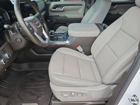 Certified 2025 GMC Sierra 1500 SLT AWD/4WD image 17