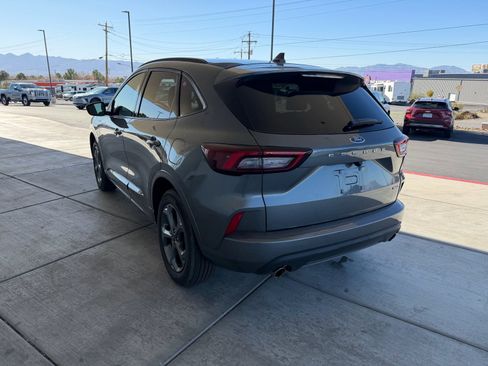 Used 2024 Ford Escape ST-Line image 5