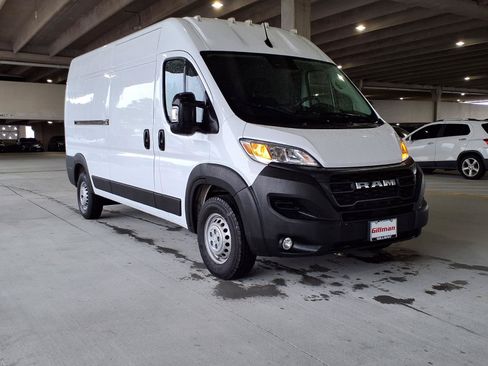 Used 2025 RAM ProMaster 2500 w/ Convenience Group FWD image 2