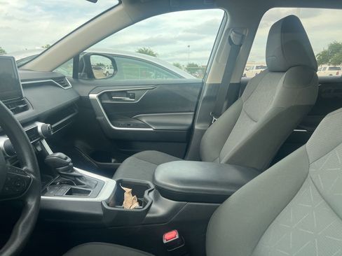 Used 2024 Toyota RAV4 XLE FWD image 8