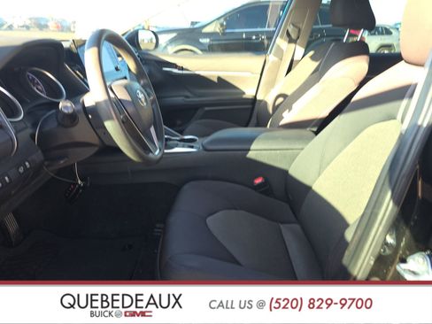 Used 2022 Toyota Camry LE image 7