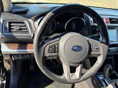 Used 2015 Subaru Outback 2.5i Limited w/ Popular Package #4 image 12