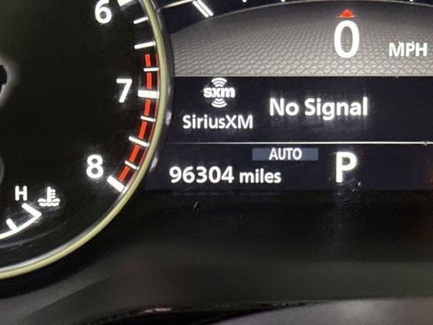 Used 2023 Nissan Pathfinder SL image 13