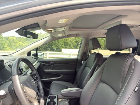 Used 2024 Honda Odyssey Touring image 7
