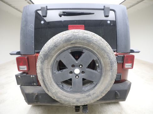 Used 2008 Jeep Wrangler Unlimited Sahara w/ Trailer Tow Group AWD/4WD image 3