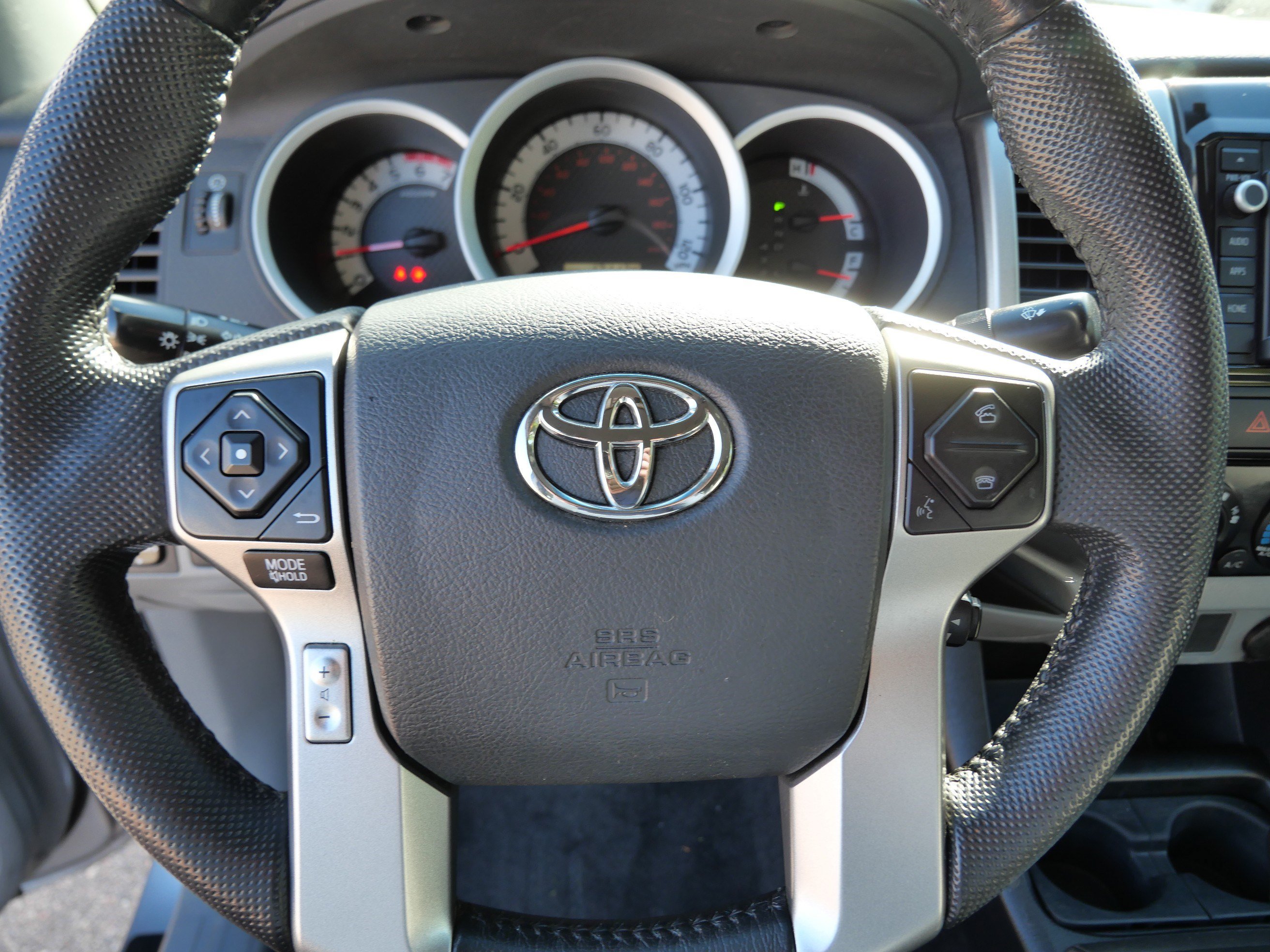 Used 2015 Toyota Tacoma 4x4 Double Cab w/ SR5 Package image 25