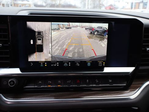 Used 2022 Chevrolet Silverado 1500 LT Trail Boss w/ LT Trail Boss Premium Package image 25