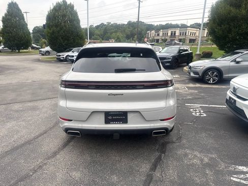 Certified 2026 Porsche Cayenne AWD/4WD image 5