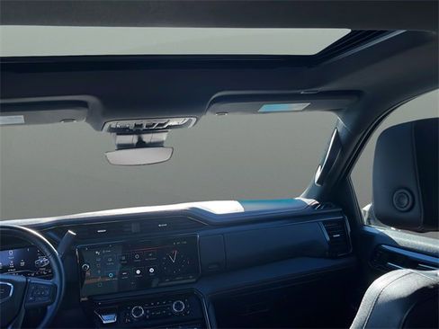 Used 2024 GMC Sierra 2500 AT4 w/ AT4 Premium Plus Package image 38