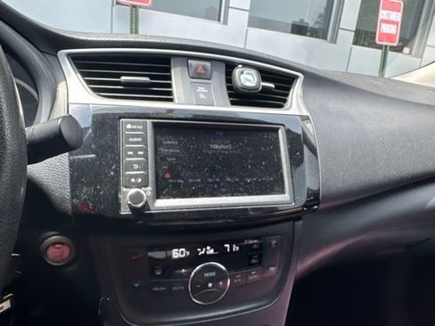 Used 2019 Nissan Sentra SV FWD image 32