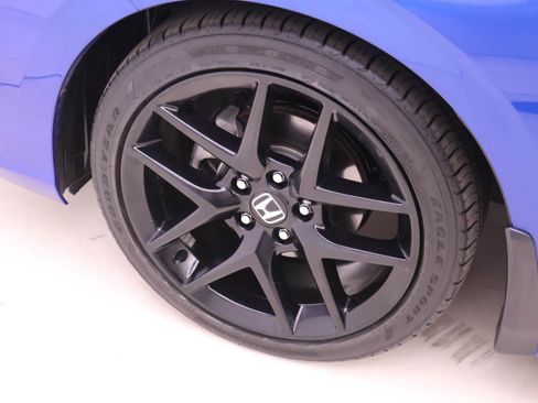 Used 2023 Honda Civic Sport image 16