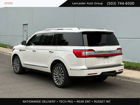 Used 2018 Lincoln Navigator Reserve w/ Technology Package AWD/4WD image 4