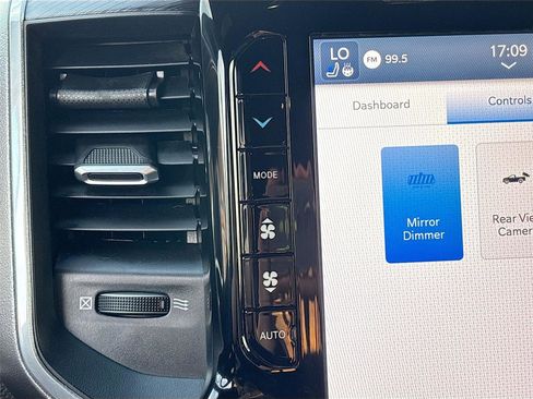 Used 2023 RAM 1500 Laramie image 17