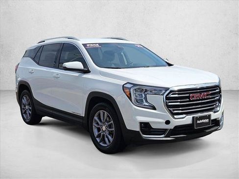Used 2023 GMC Terrain SLT FWD image 3