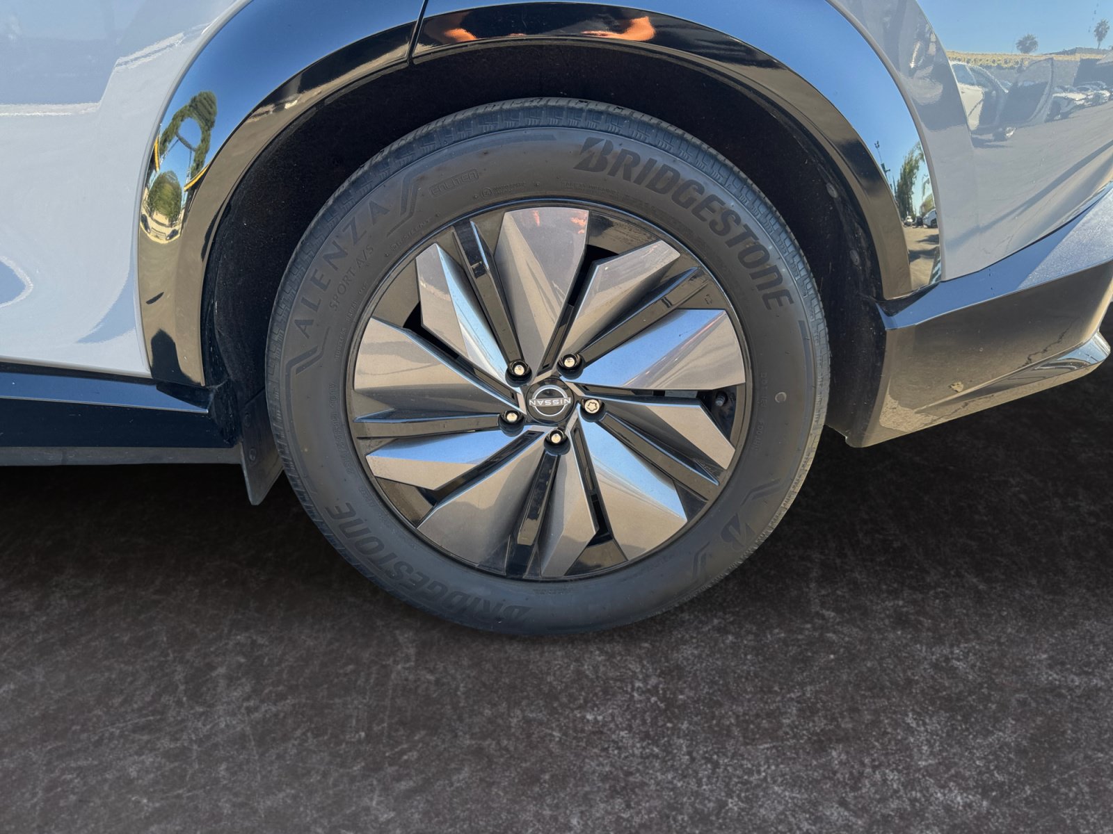 Used 2024 Nissan Ariya FWD image 14