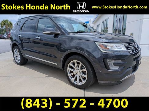 Used 2017 Ford Explorer Limited w/ Equipment Group 301A FWD image 2